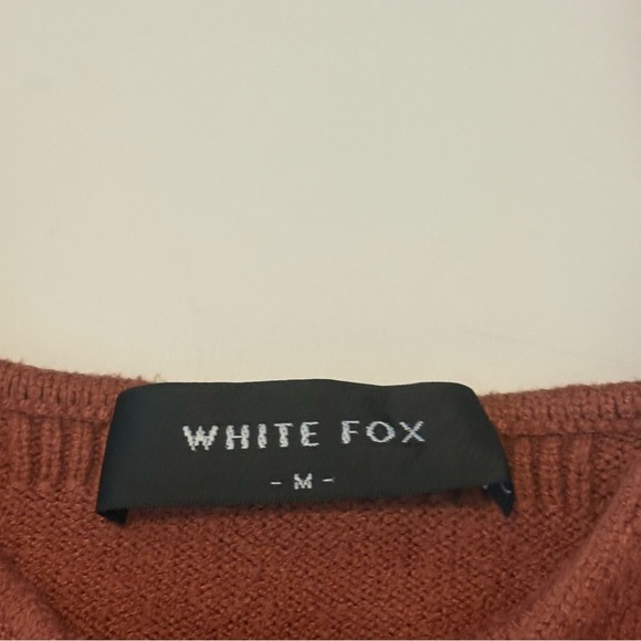 White Fox Cropped Top and Mini Skirt Set Top Size Medium, Skirt Size Small - Picture 8 of 8